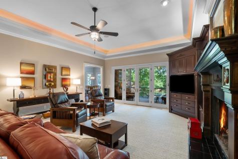215 Horse Head Point Drive Seneca SC 29672