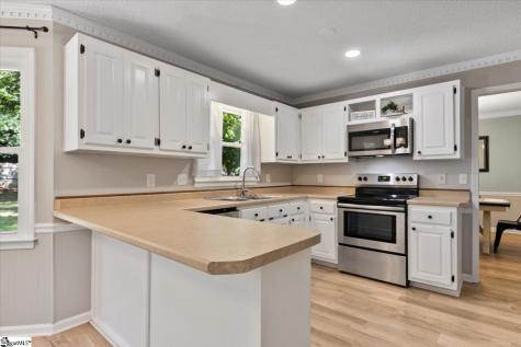 4 Foxworth Court Simpsonville SC 29680