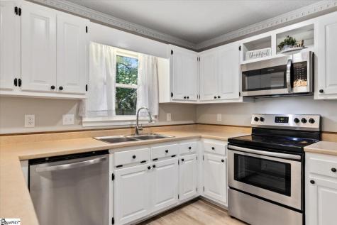 4 Foxworth Court Simpsonville SC 29680