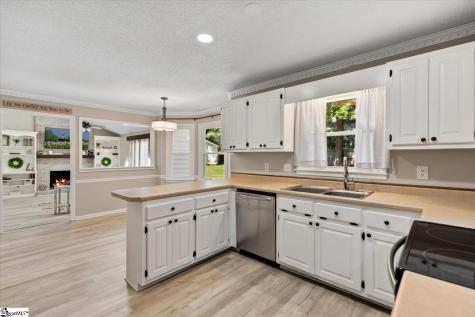 4 Foxworth Court Simpsonville SC 29680