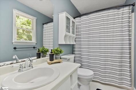 4 Foxworth Court Simpsonville SC 29680