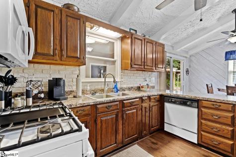 222 Jared Drive Laurens SC 29360