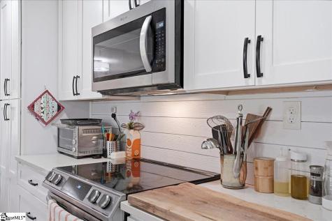 102 Edgewood Avenue Landrum SC 29356