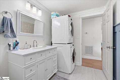 102 Edgewood Avenue Landrum SC 29356