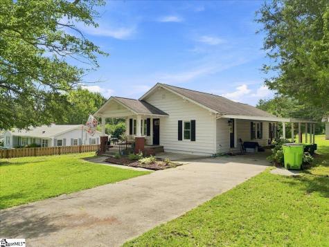 102 Edgewood Avenue Landrum SC 29356