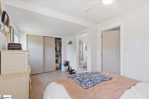 102 Edgewood Avenue Landrum SC 29356