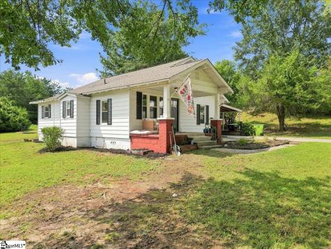 102 Edgewood Avenue Landrum SC 29356