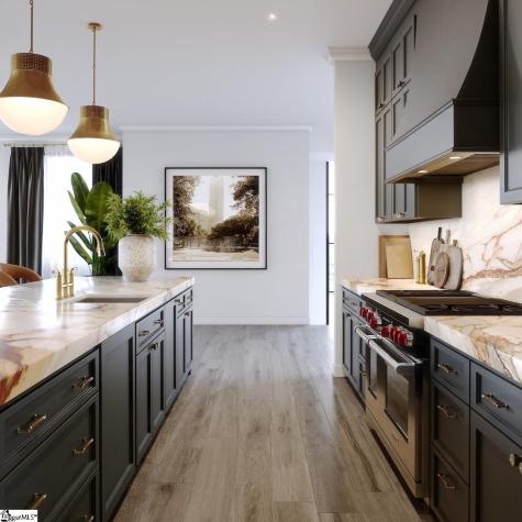 5 Mcdaniel Avenue Greenville SC 29601