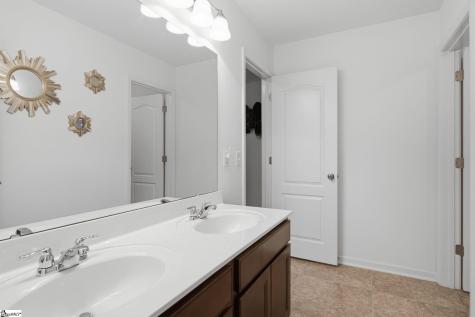 133 Arnold Mill Road Simpsonville SC 29680