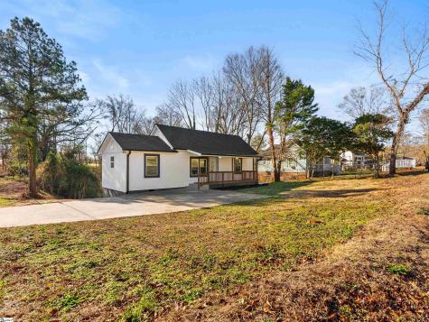 320 Carney Street Drayton SC 29333