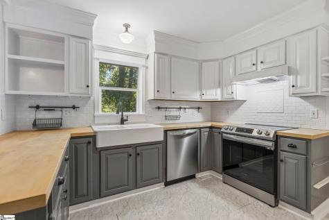 136 Pleasant Woods Road Piedmont SC 29673