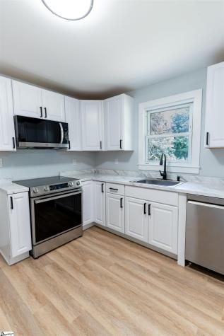 16 Whiller Drive Greenville SC 29605