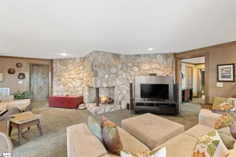 231 Perry Circle Townville SC 29689