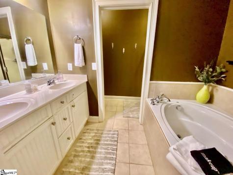 20 Howe Street Greenville SC 29601