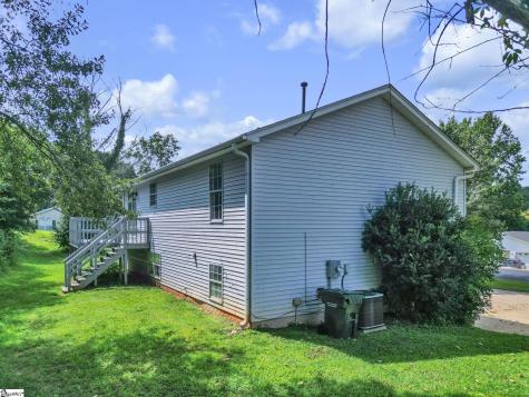 431 Maplewood Circle Greer SC 29651