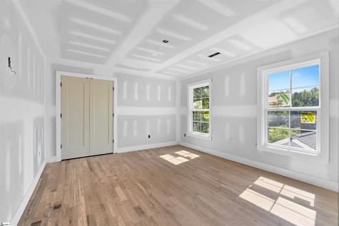 5 Lowndes Avenue Greenville SC 29607