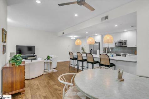 10 E Washington Street Greenville SC 29601