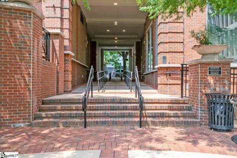 10 E Washington Street Greenville SC 29601
