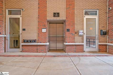 10 E Washington Street Greenville SC 29601