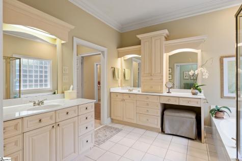 105 E Round Hill Road Greenville SC 29617