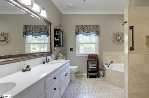 9 Montague Circle Greenville SC 29617