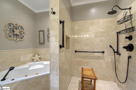 9 Montague Circle Greenville SC 29617
