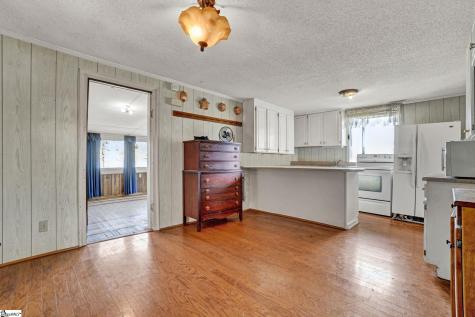 1020 Flymm Smith Road Waterloo SC 29684