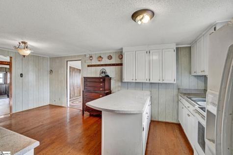 1020 Flymm Smith Road Waterloo SC 29684