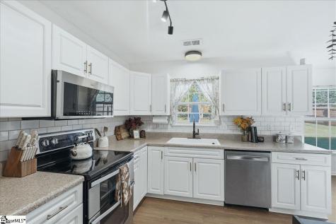 11 Corey Way Travelers Rest SC 29690