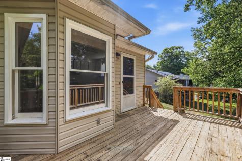 323 Pinonwood Drive Simpsonville SC 29680