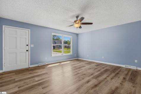 323 Pinonwood Drive Simpsonville SC 29680