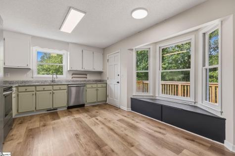 323 Pinonwood Drive Simpsonville SC 29680