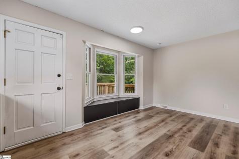 323 Pinonwood Drive Simpsonville SC 29680