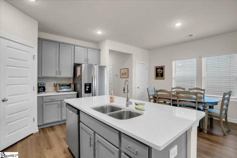 207 Yellowstone Trail Gray Court SC 29645