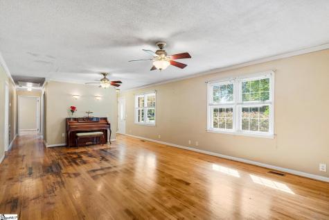 105 Lee Drive Williamston SC 29697