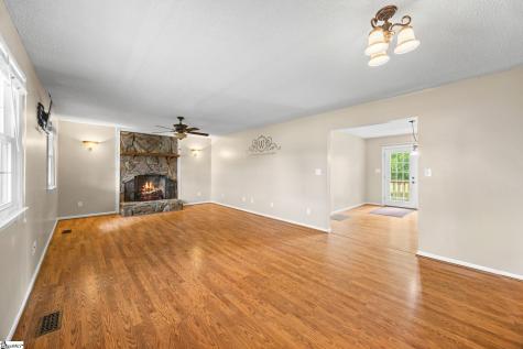 148 Mulberry Road Blacksburg SC 29702