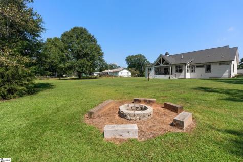 17 Joan Drive Taylors SC 29687