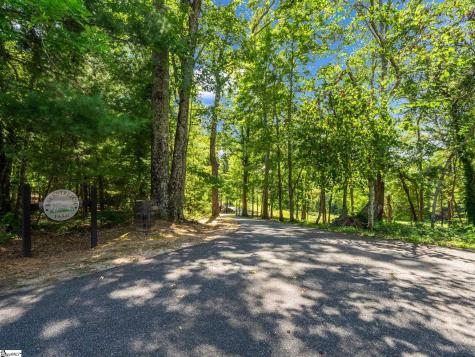 1050 Hunting Country Road Tryon NC 28782
