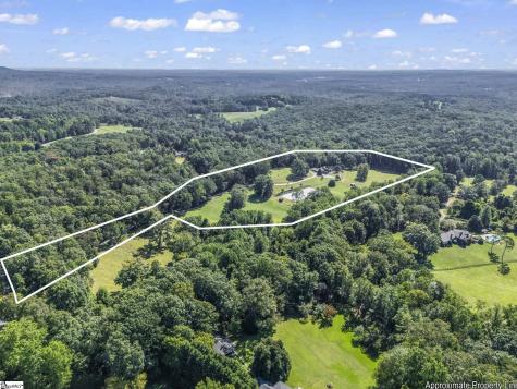 1050 Hunting Country Road Tryon NC 28782