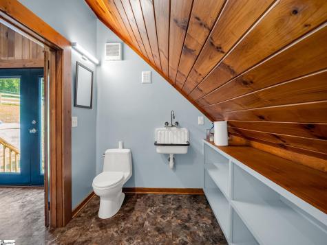 1050 Hunting Country Road Tryon NC 28782