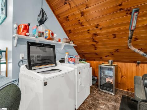 1050 Hunting Country Road Tryon NC 28782