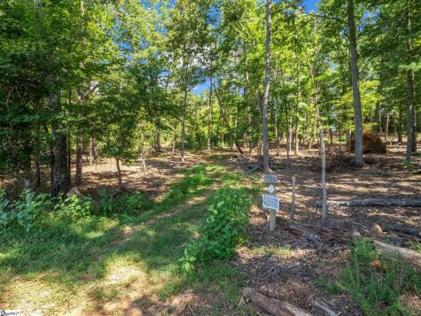 1050 Hunting Country Road Tryon NC 28782