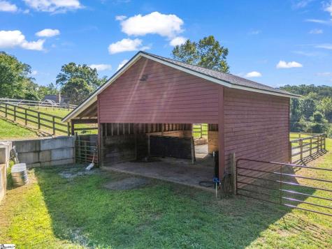 1050 Hunting Country Road Tryon NC 28782