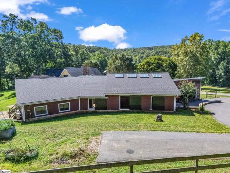 1050 Hunting Country Road Tryon NC 28782