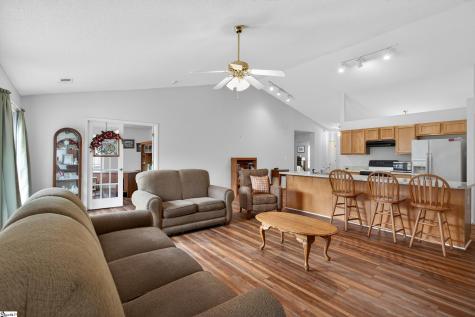 207 Hunters Lane Anderson SC 29625