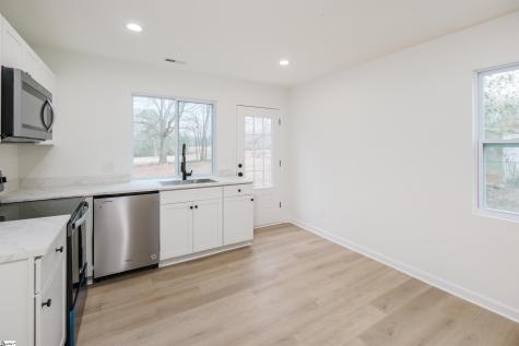 325 Hillcrest Circle Anderson SC 29624