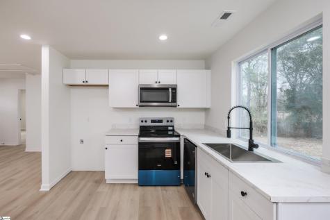 325 Hillcrest Circle Anderson SC 29624