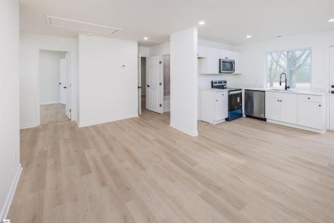 325 Hillcrest Circle Anderson SC 29624