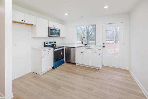 325 Hillcrest Circle Anderson SC 29624