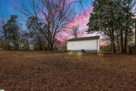 325 Hillcrest Circle Anderson SC 29624